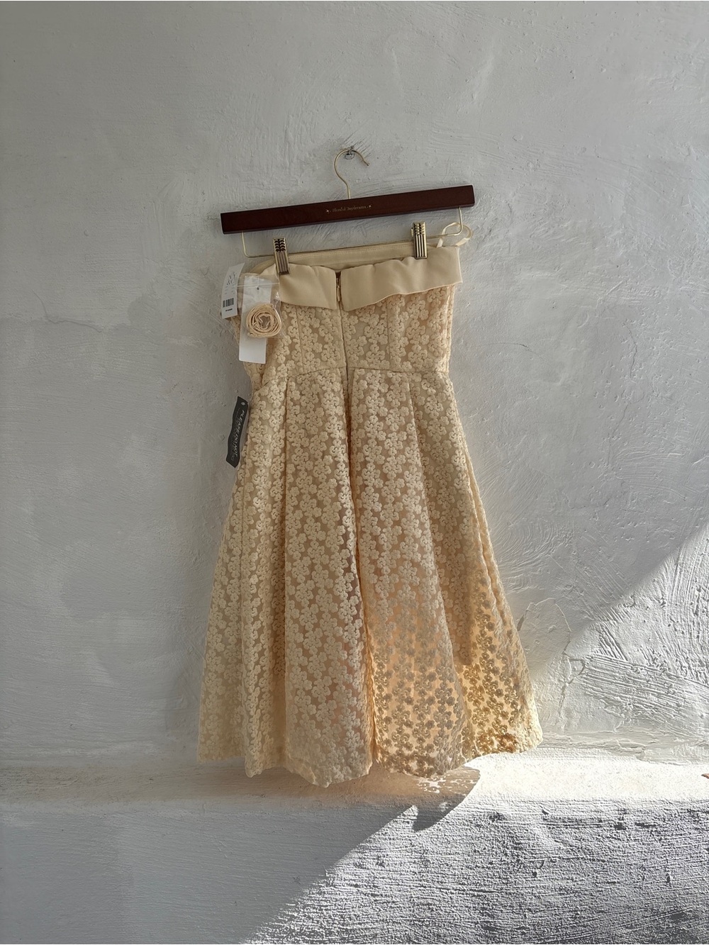 Eva Mendes Collection strapless butter yellow dress - Picture 6 of 9